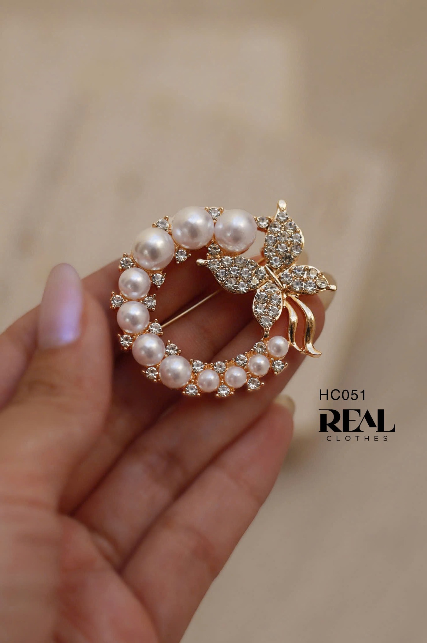 Cài áo bướm ngọc