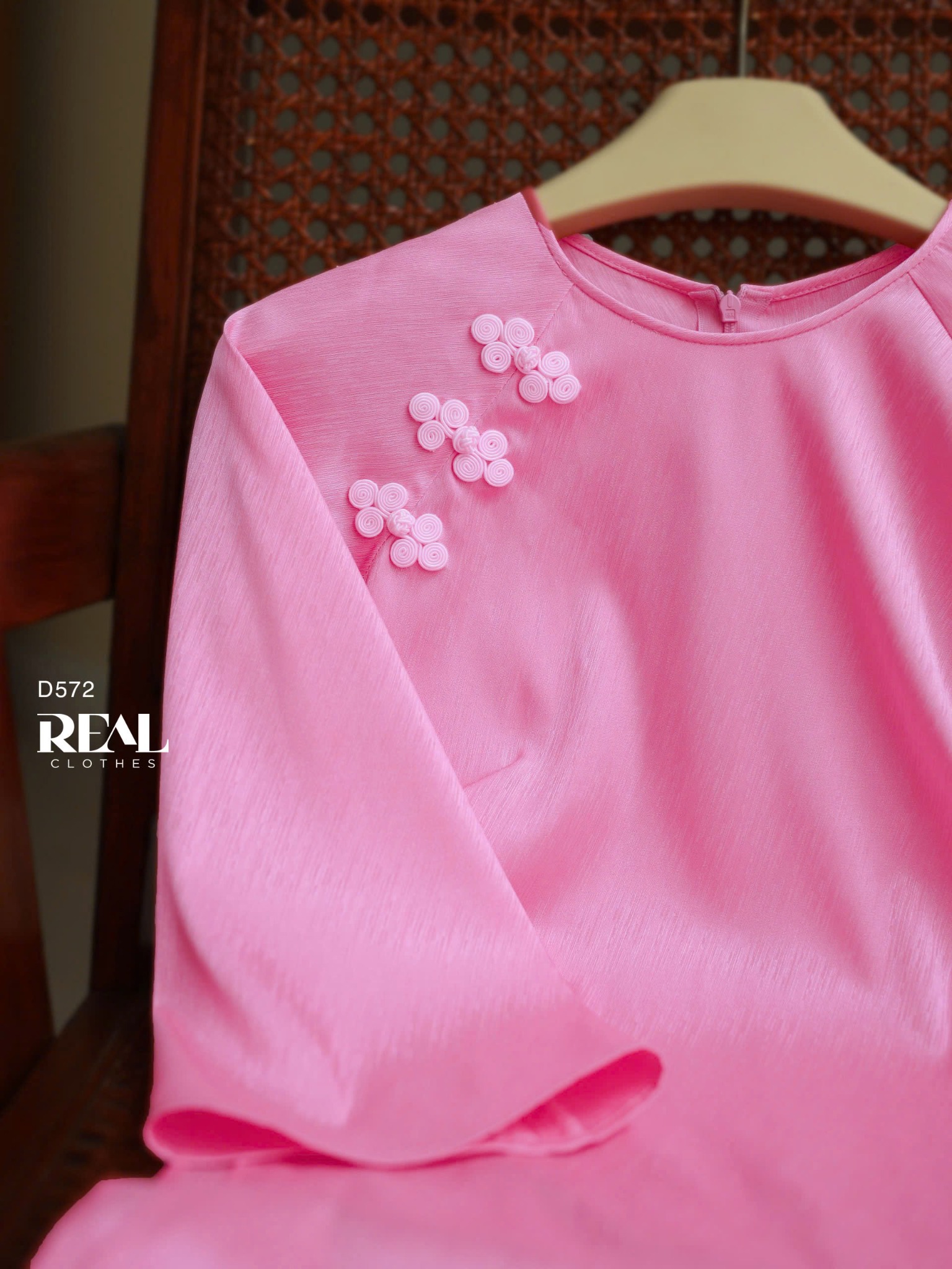 Áo dài cách tân nút hoa hồng cam SALE