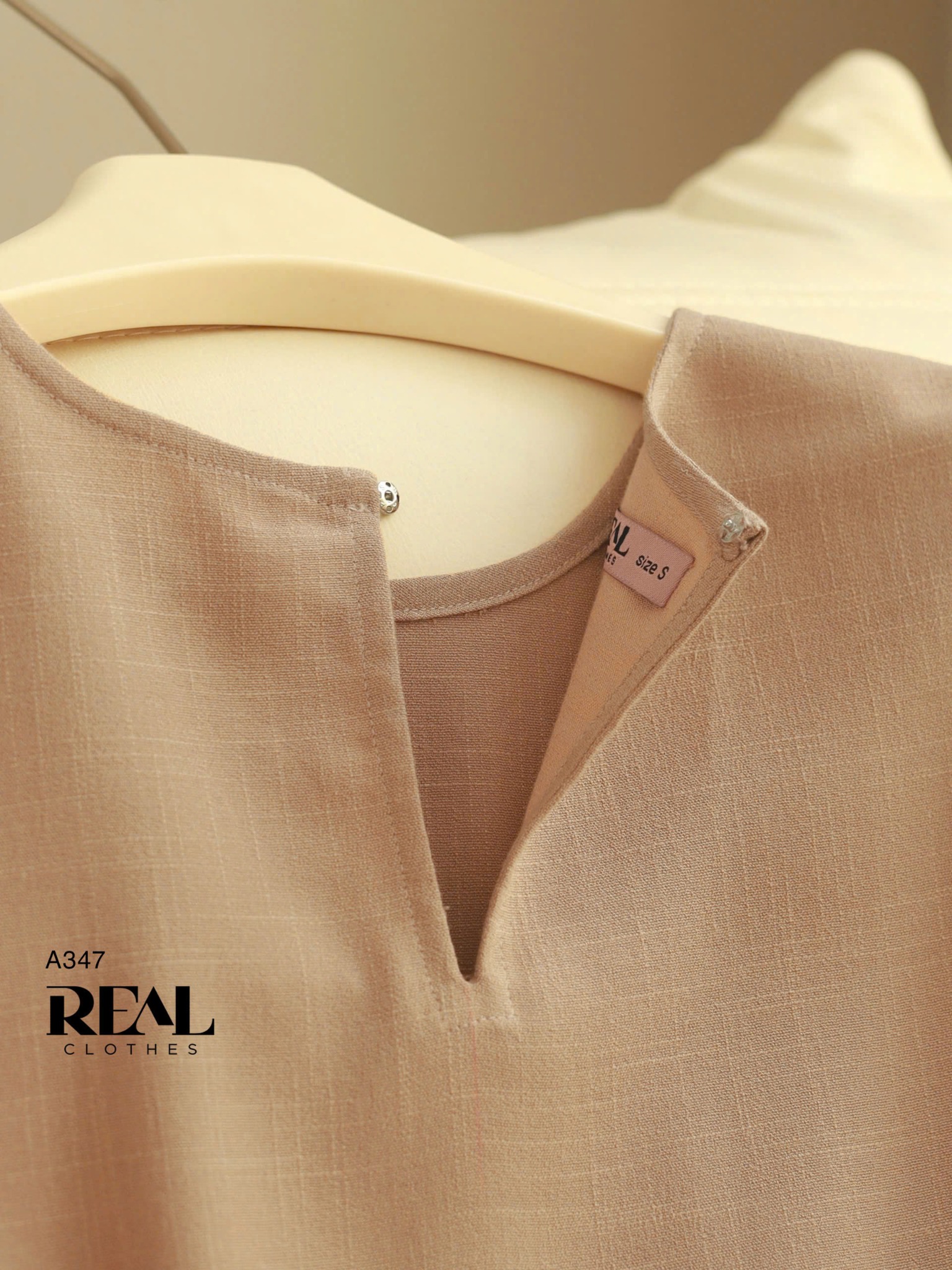 Áo cổ vuông cà phê sữa