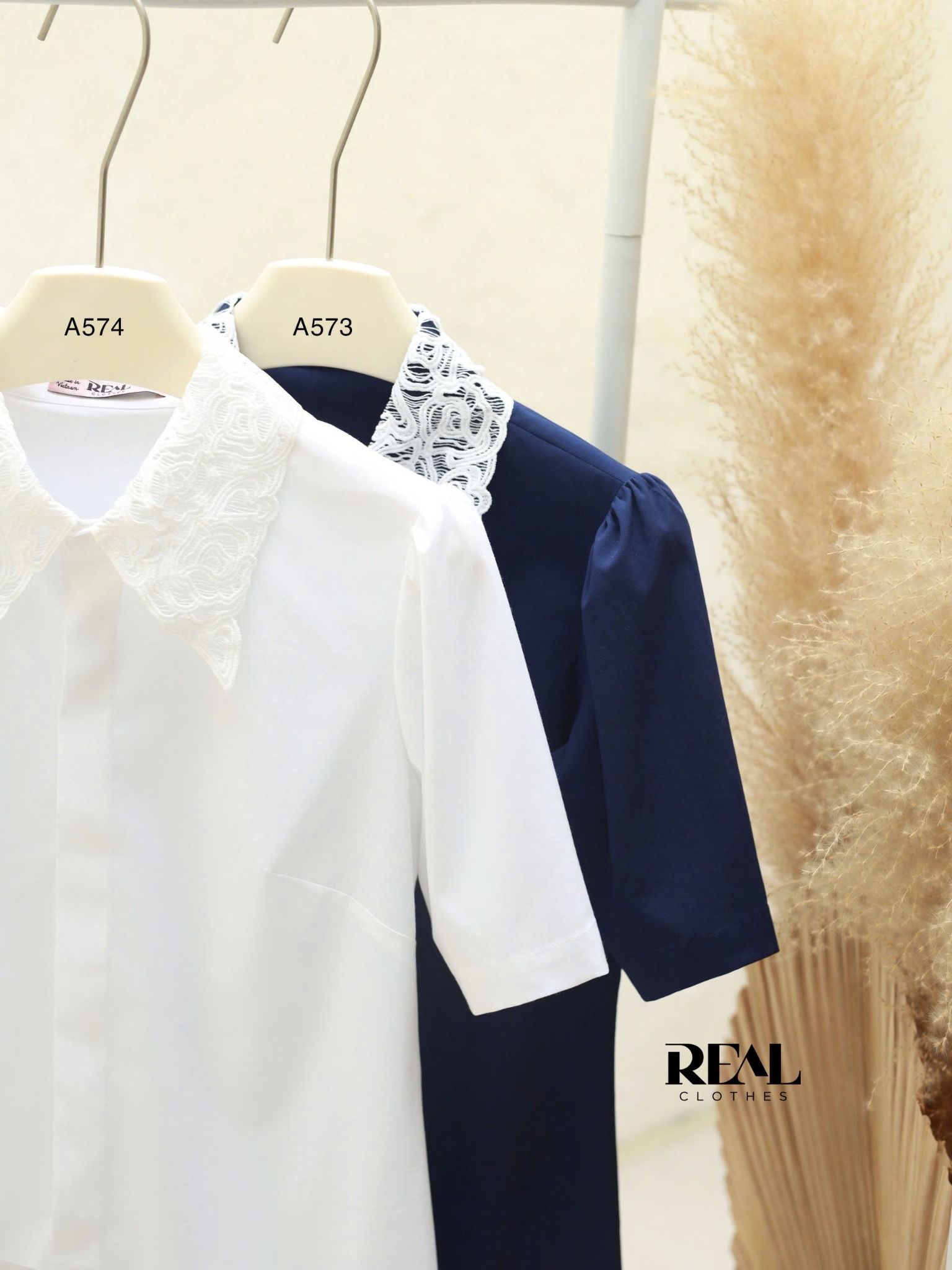 Sơ mi bamboo cổ ren xanh đen