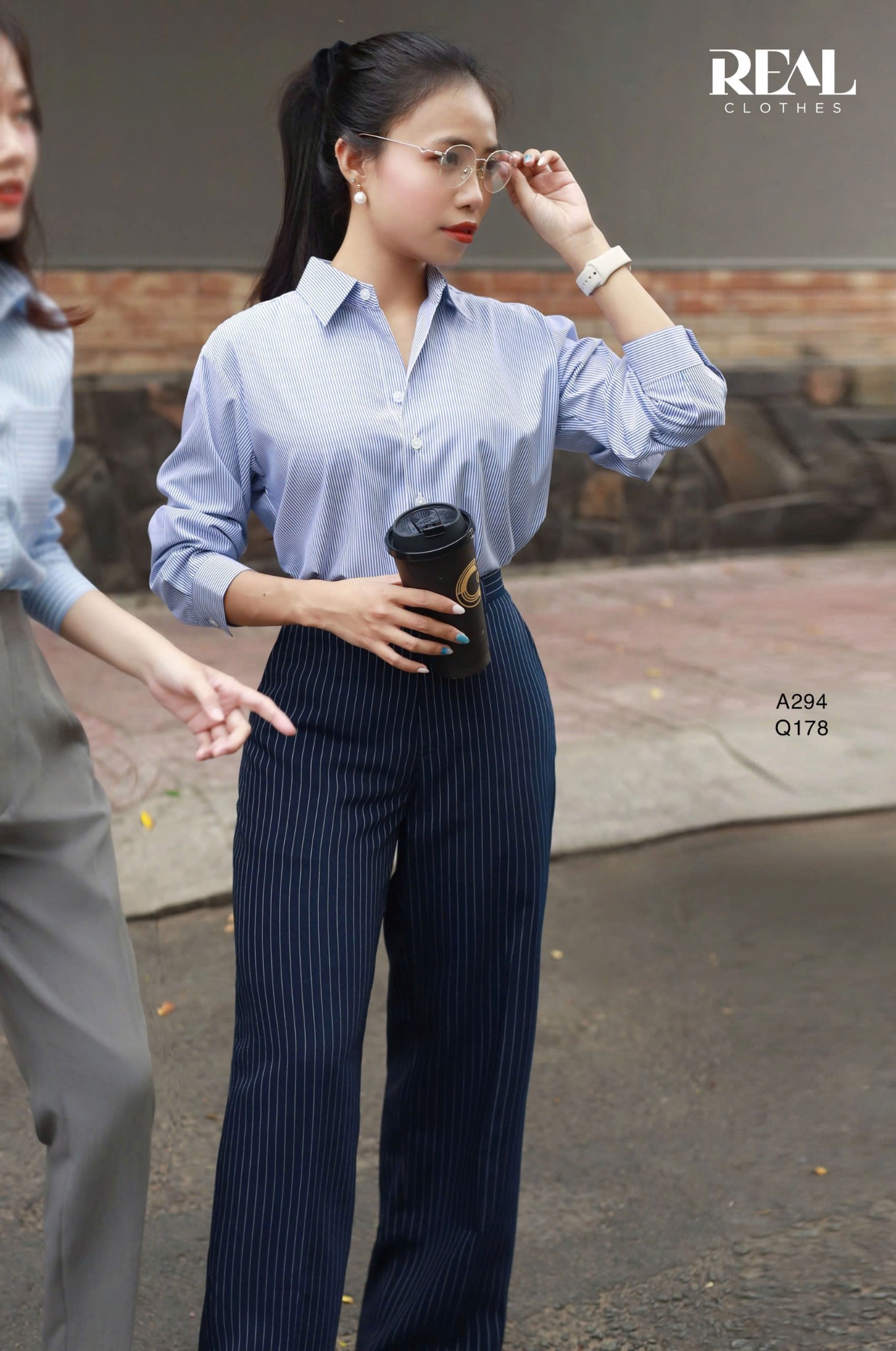 Sơ mi form rộng sọc xanh SALE