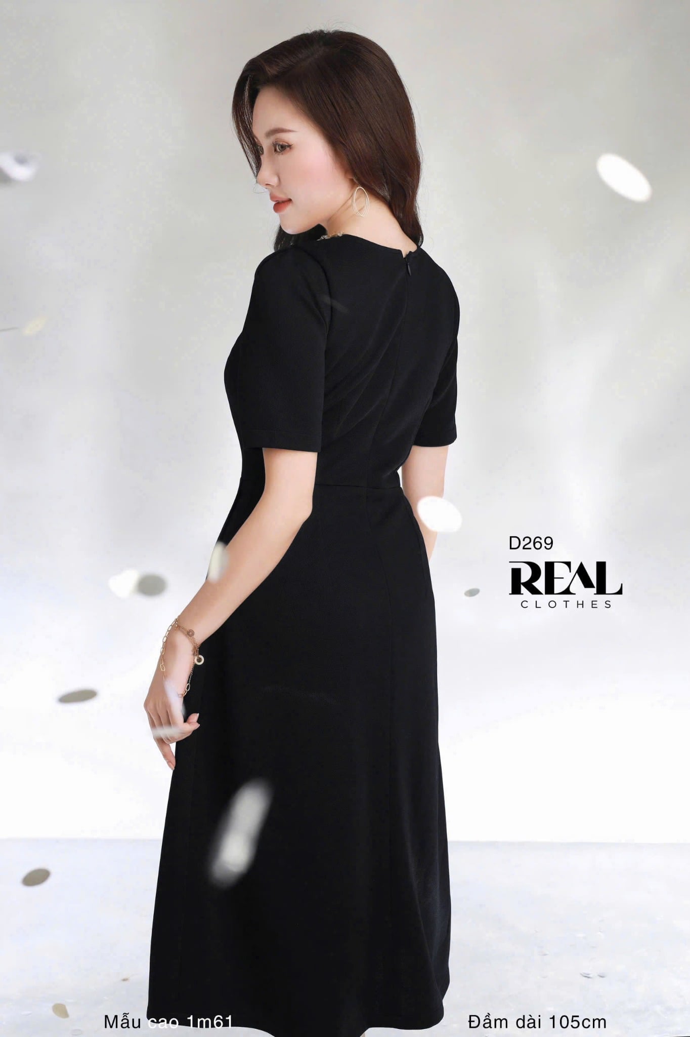 Đầm đính đá đen
