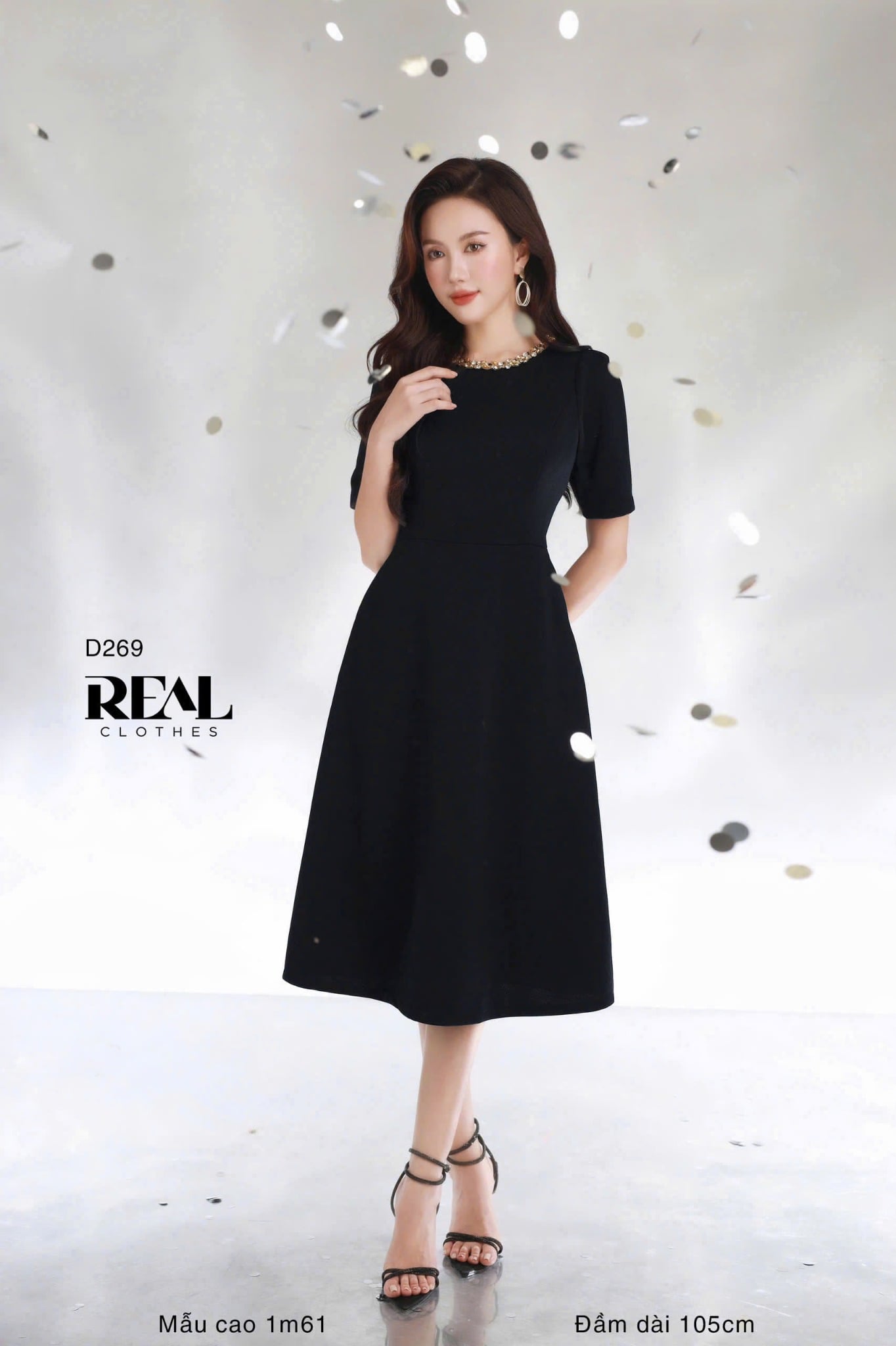 Đầm đính đá đen