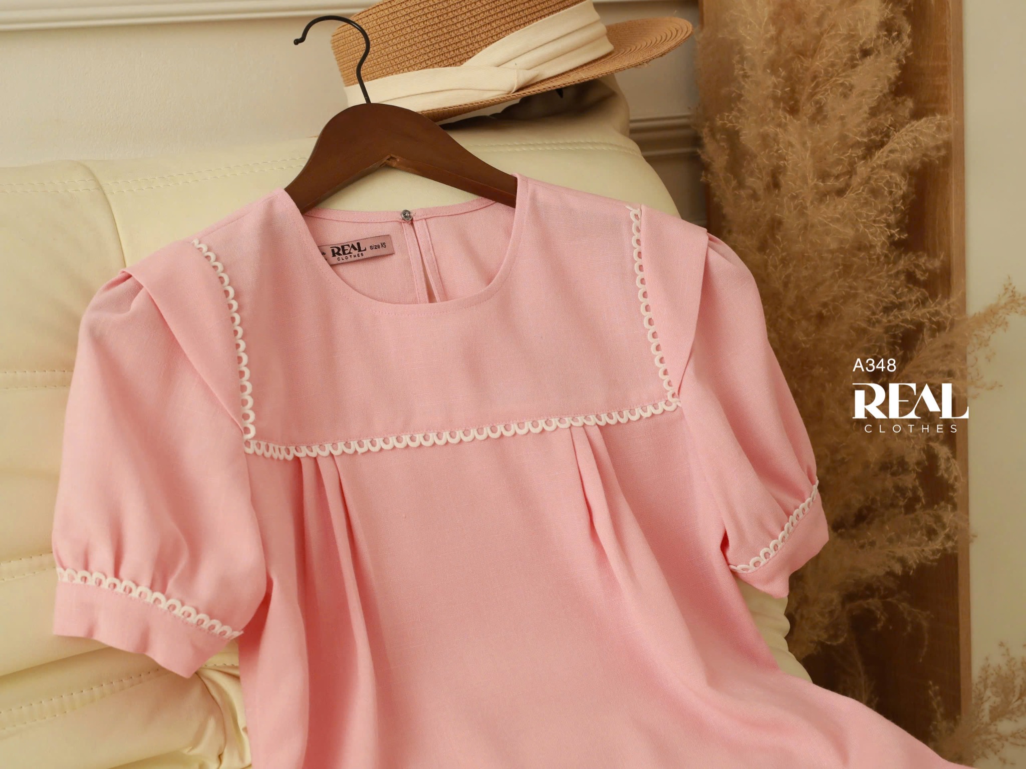 Áo cổ vuông hồng SALE