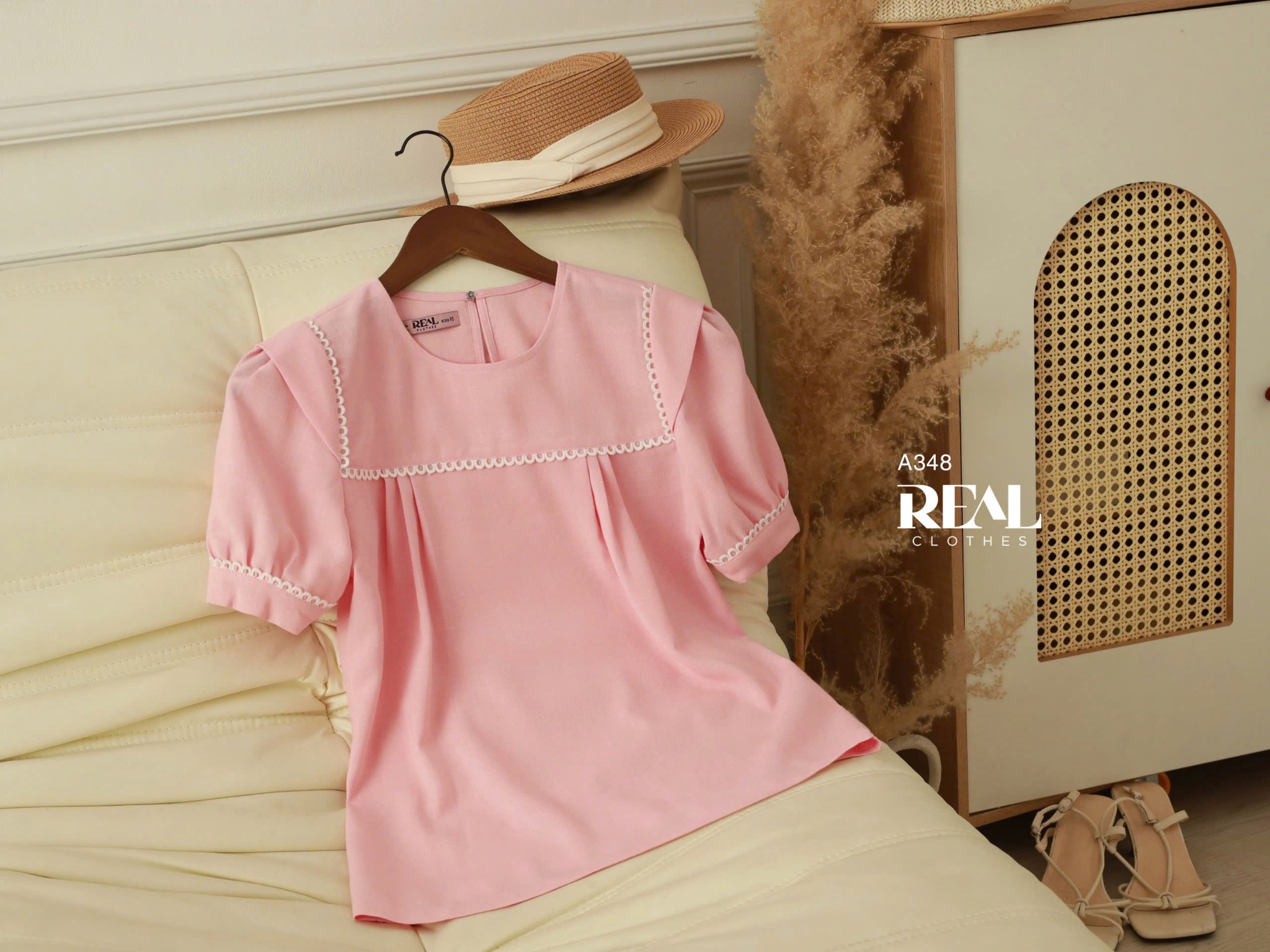 Áo cổ vuông hồng SALE