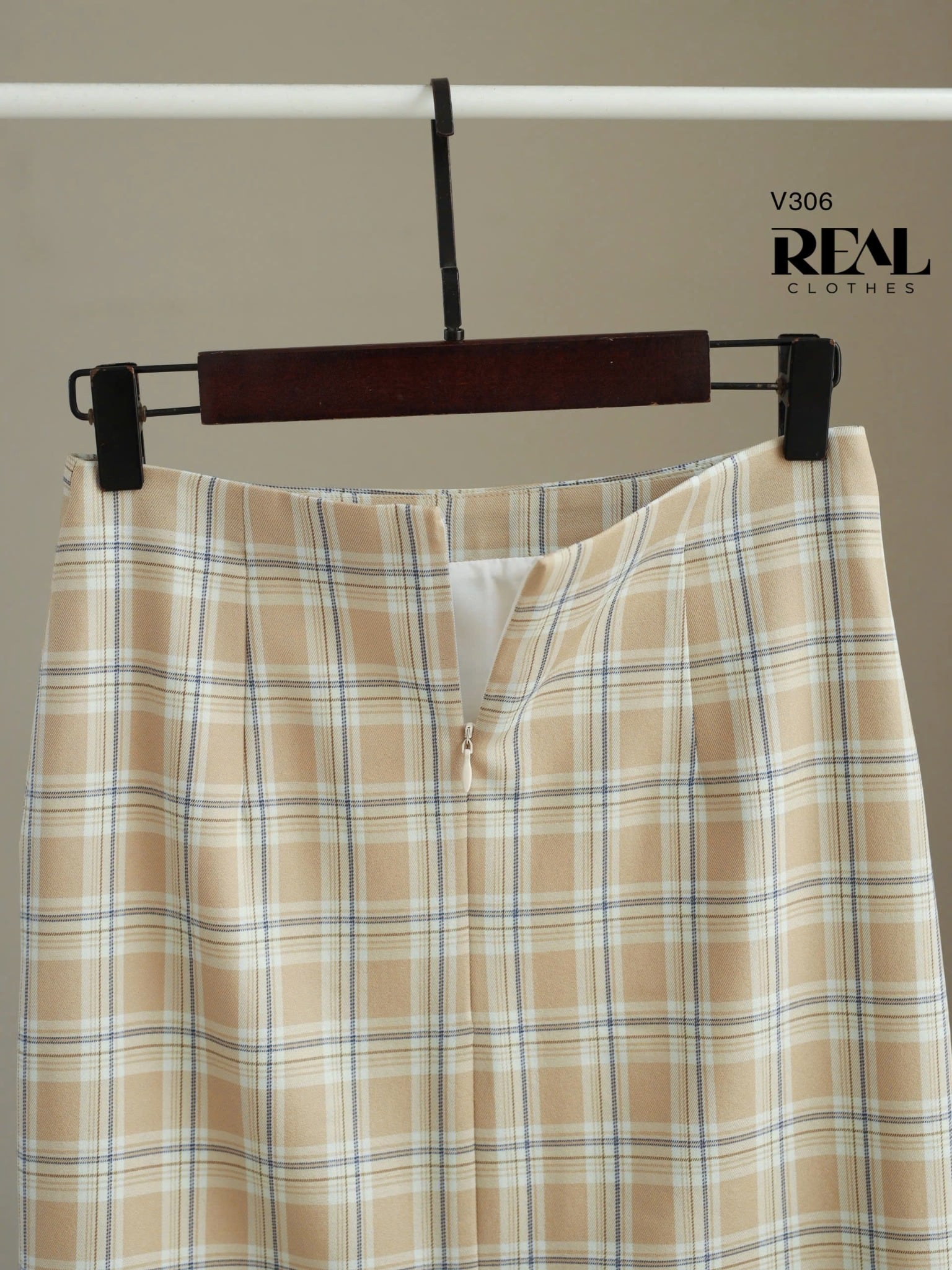 Váy Japan caro vàng