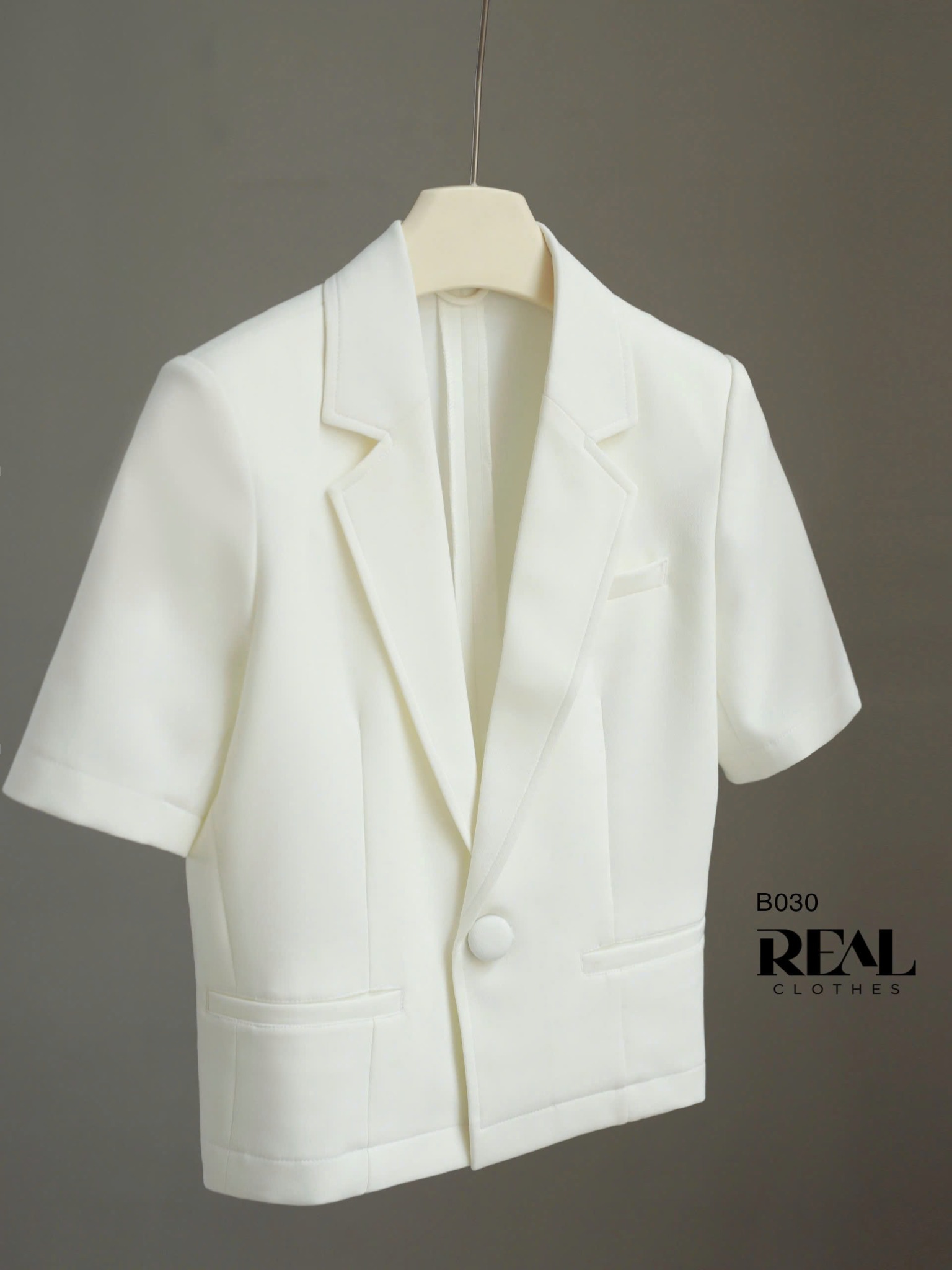 Blazer tay ngắn trắng