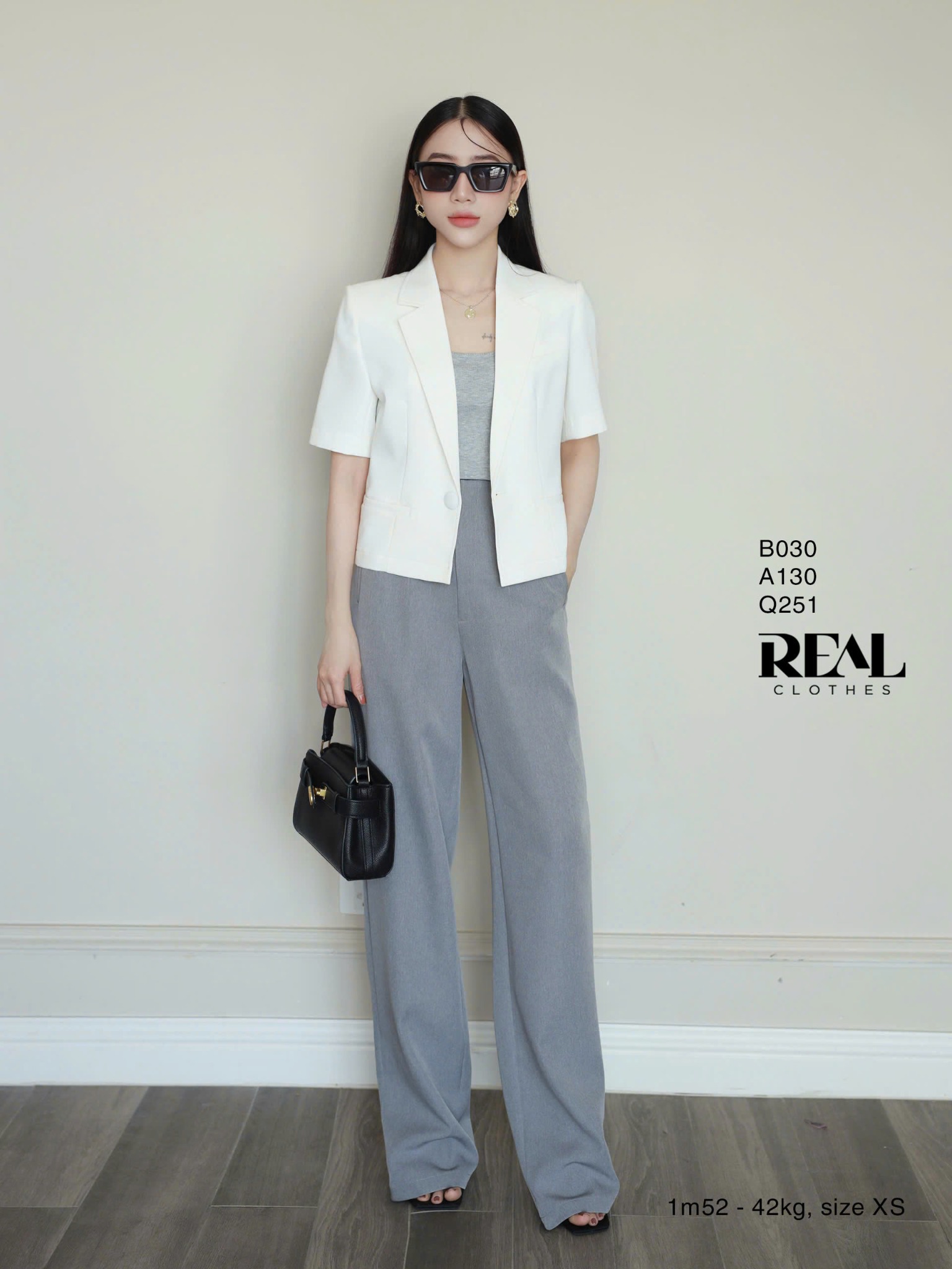 Áo cổ U xám SALE