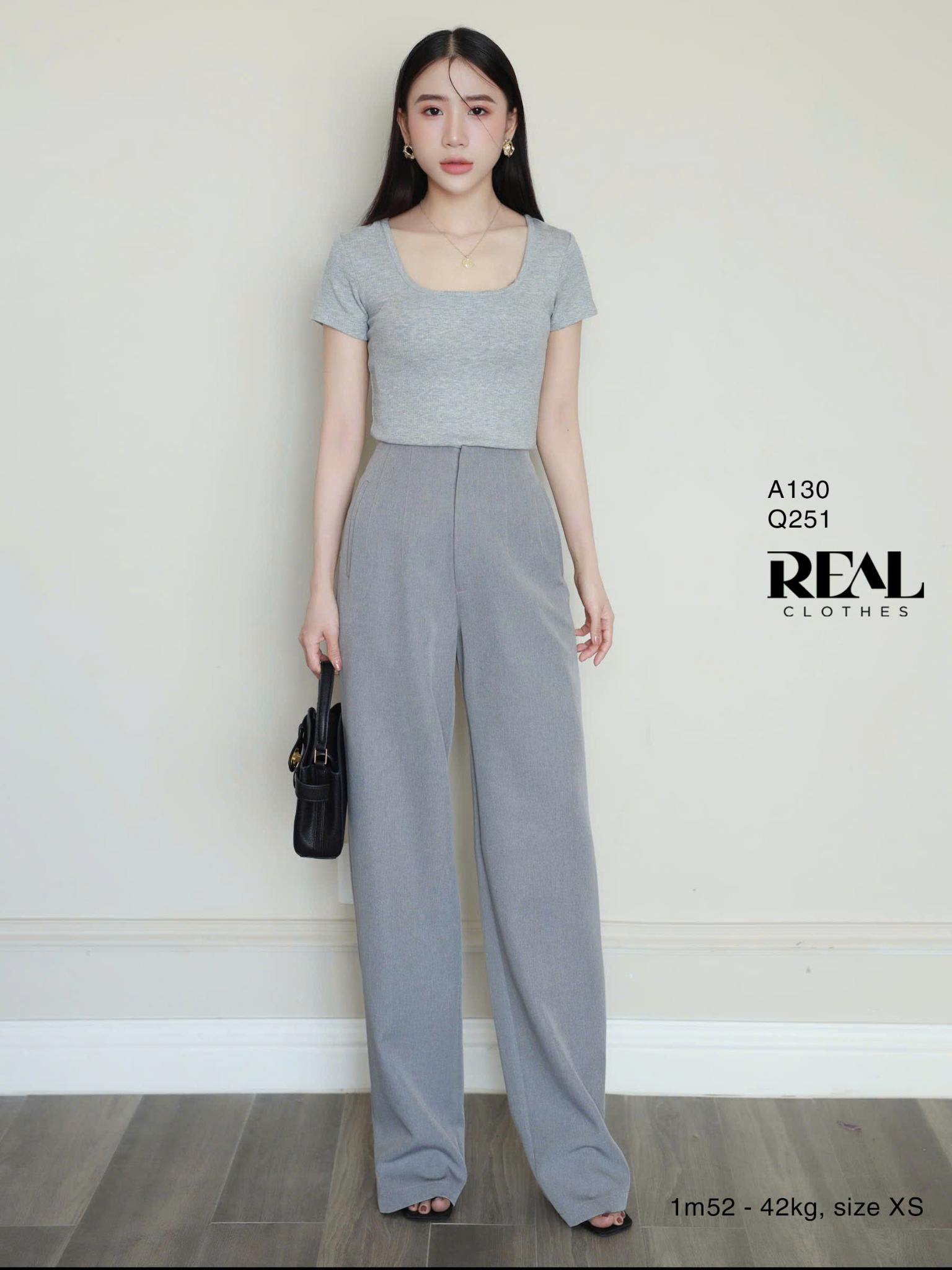 Áo cổ U xám SALE