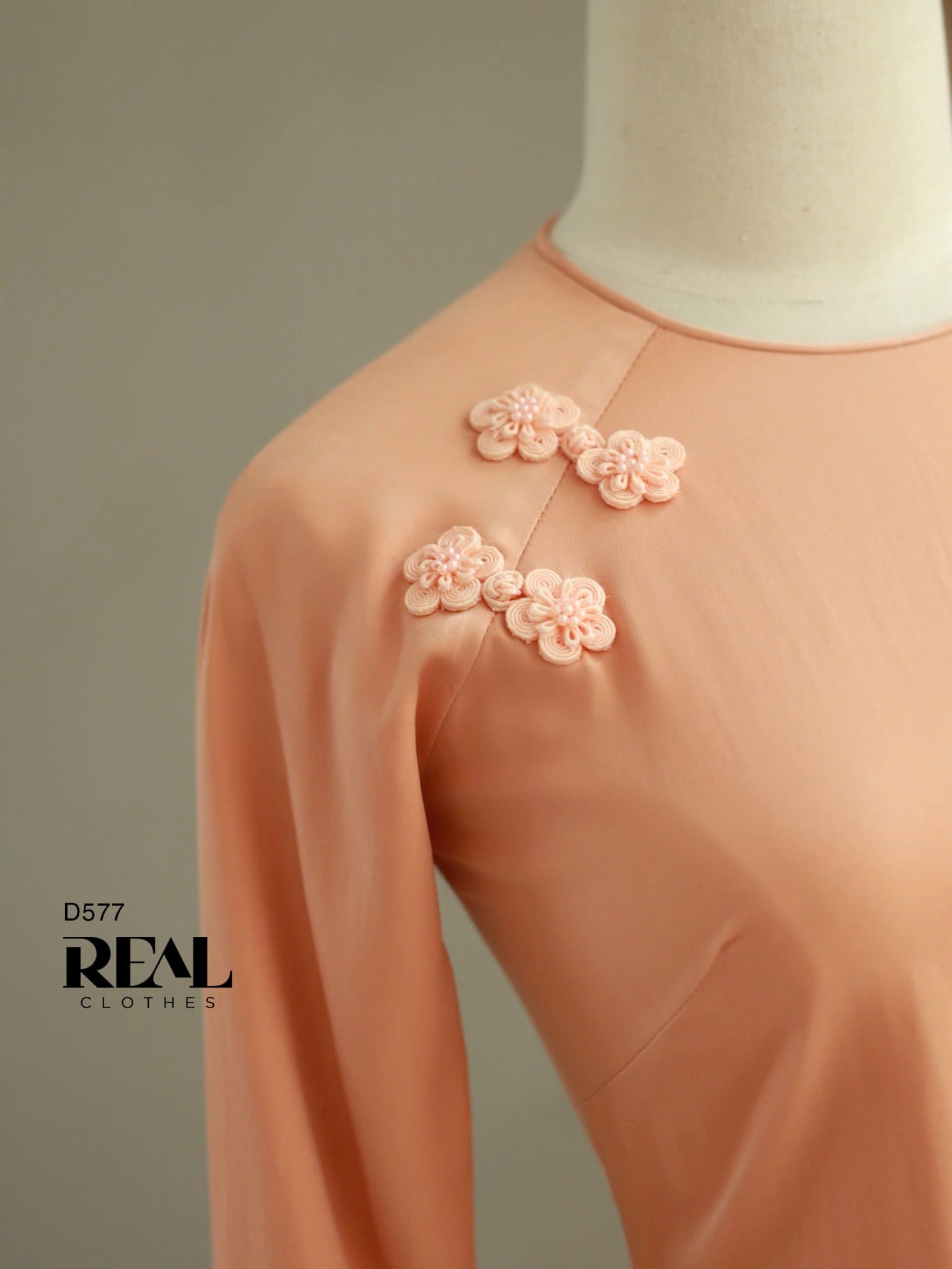 Áo dài cách tân nút hoa cam nude