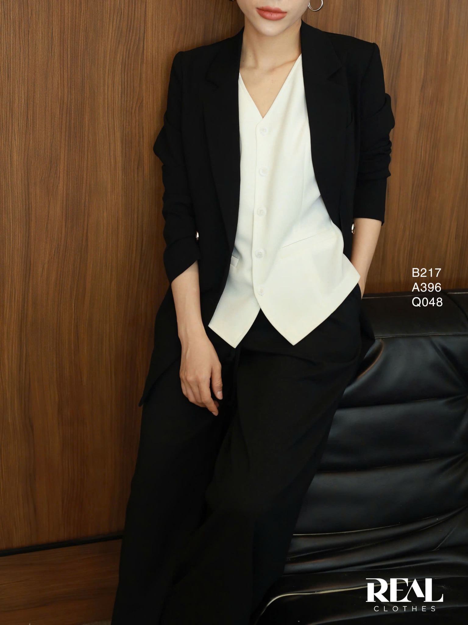 Blazer Paris đen SALE