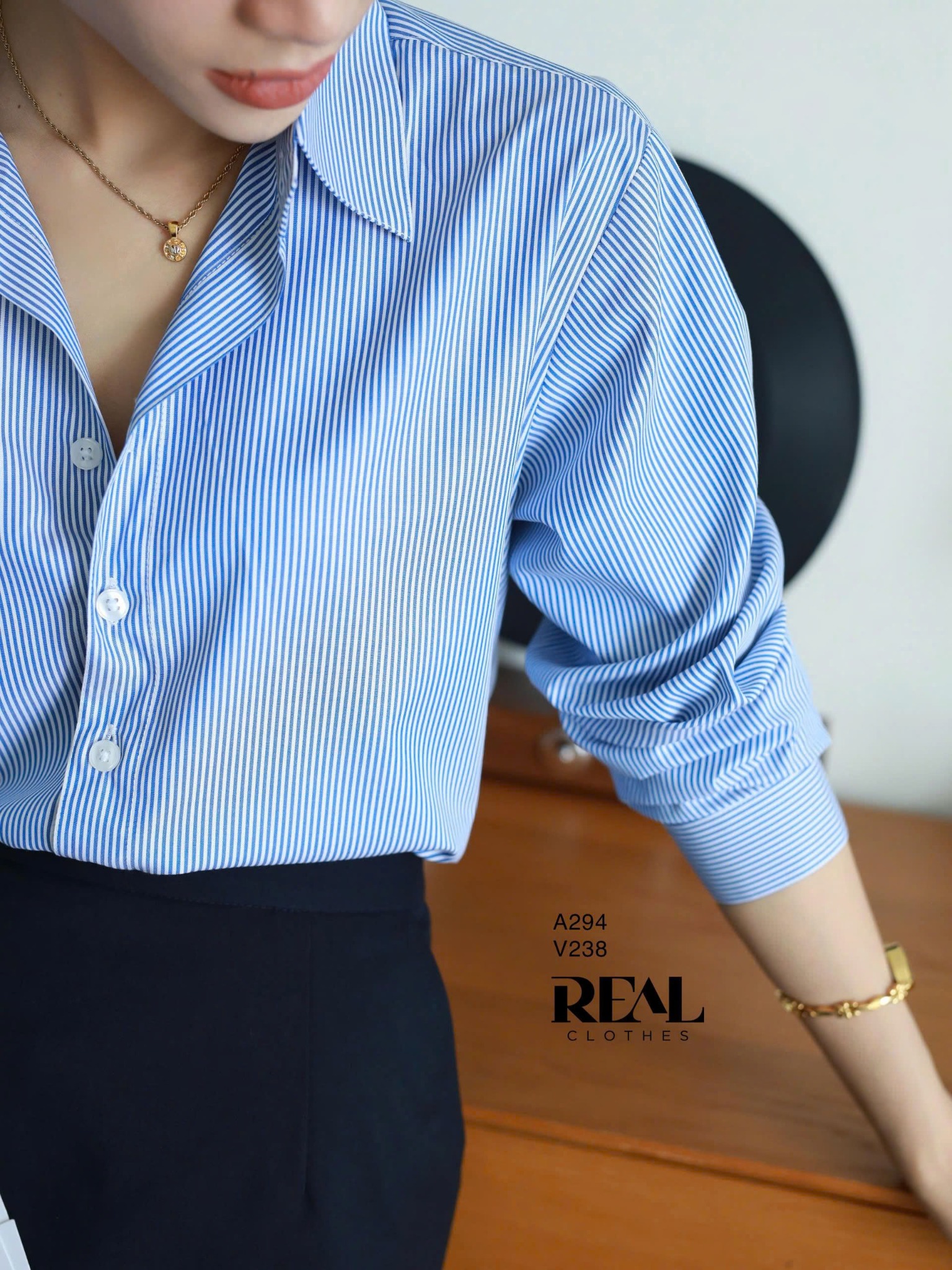 Sơ mi form rộng sọc xanh SALE