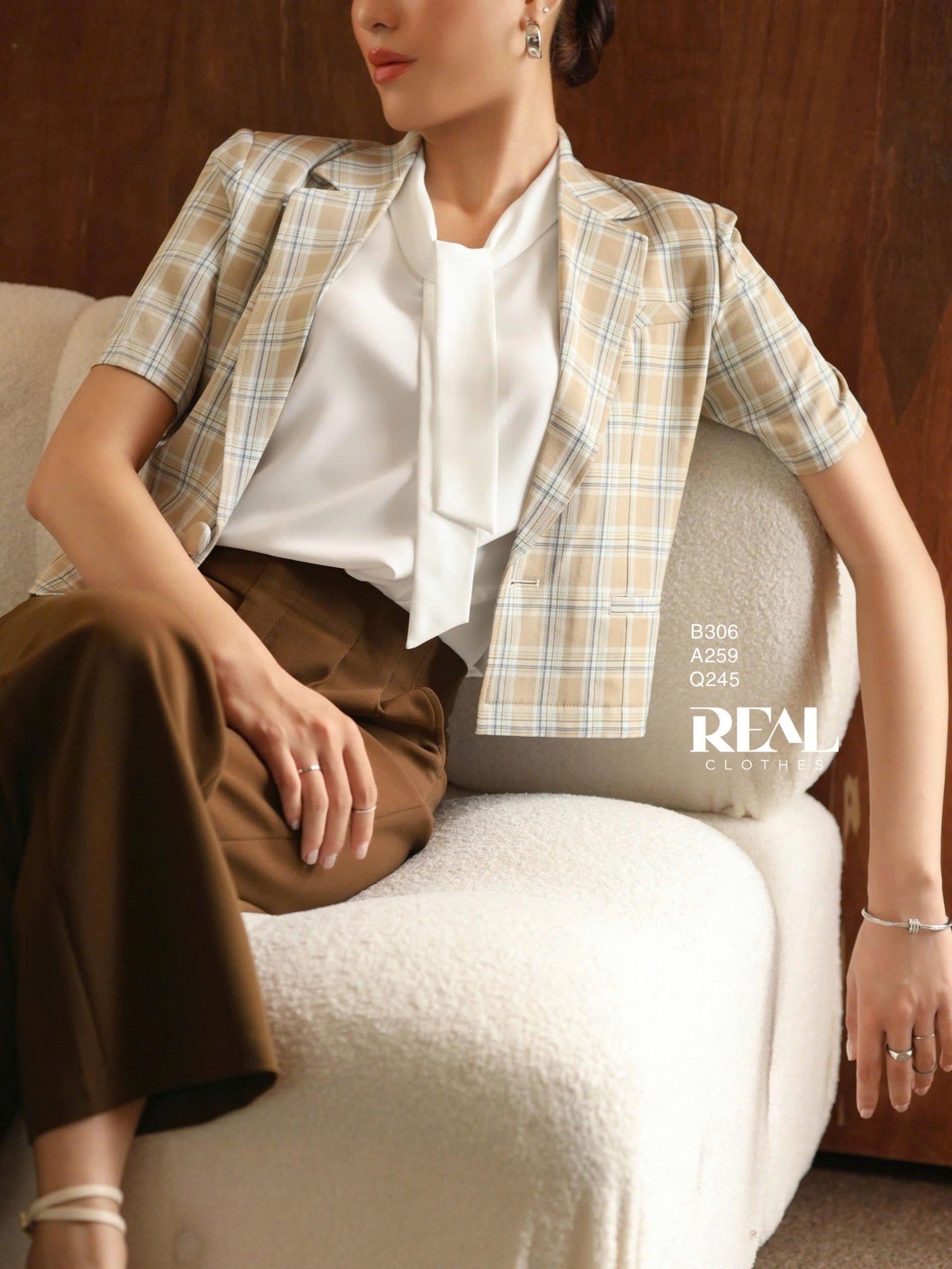 Blazer tay ngắn caro vàng