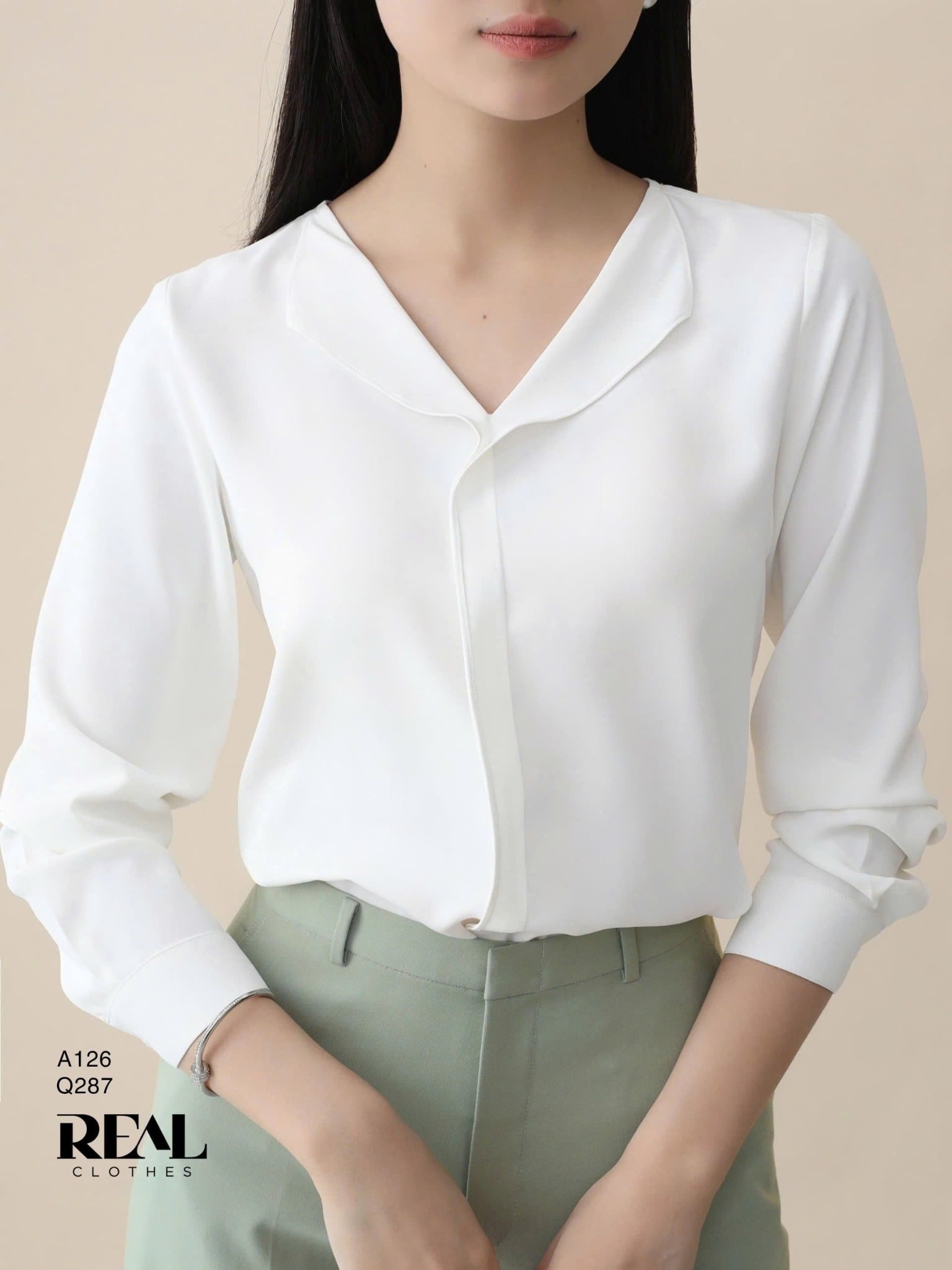  Áo cổ lật trắng 