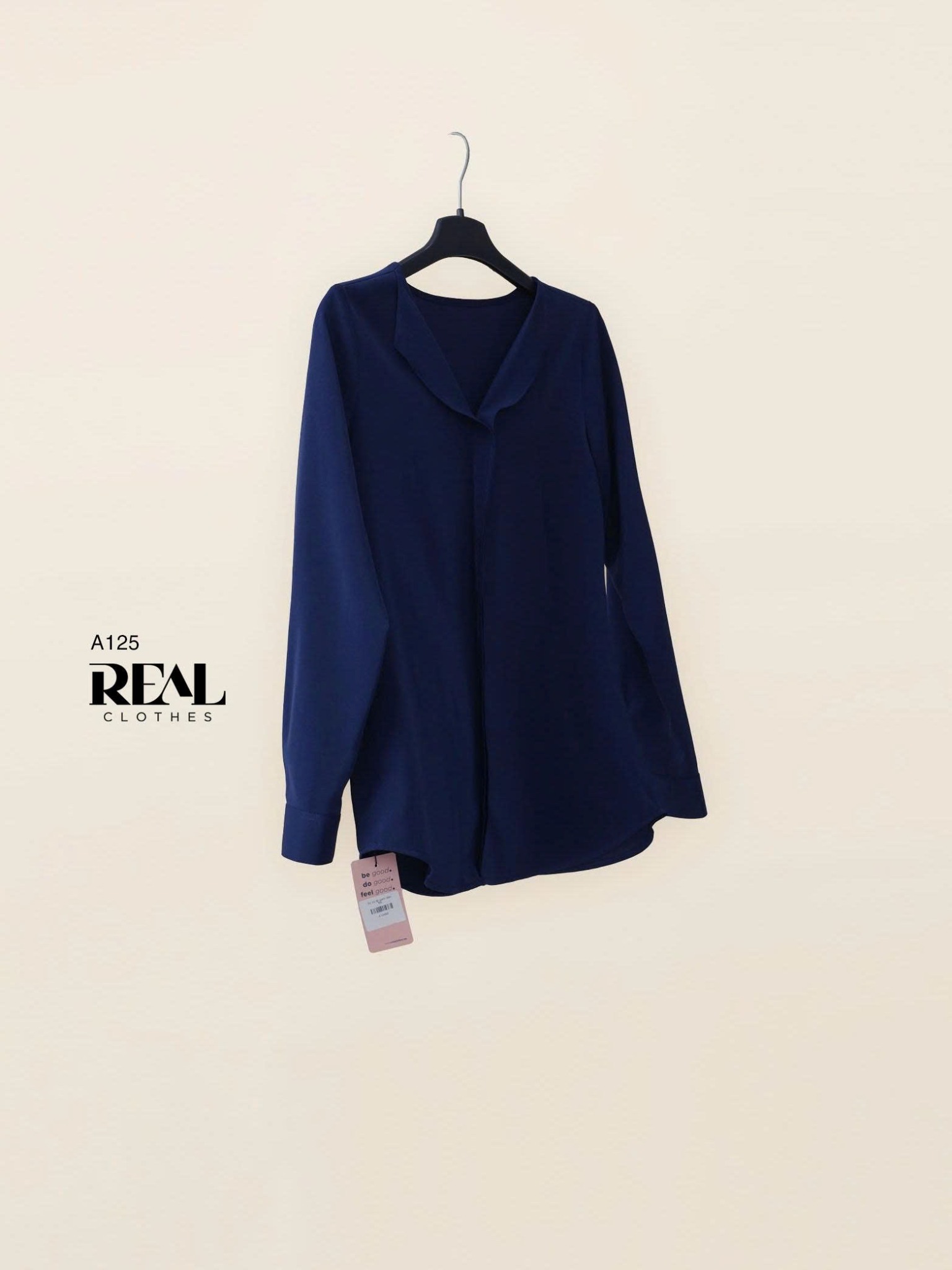 Áo cổ lật xanh đen