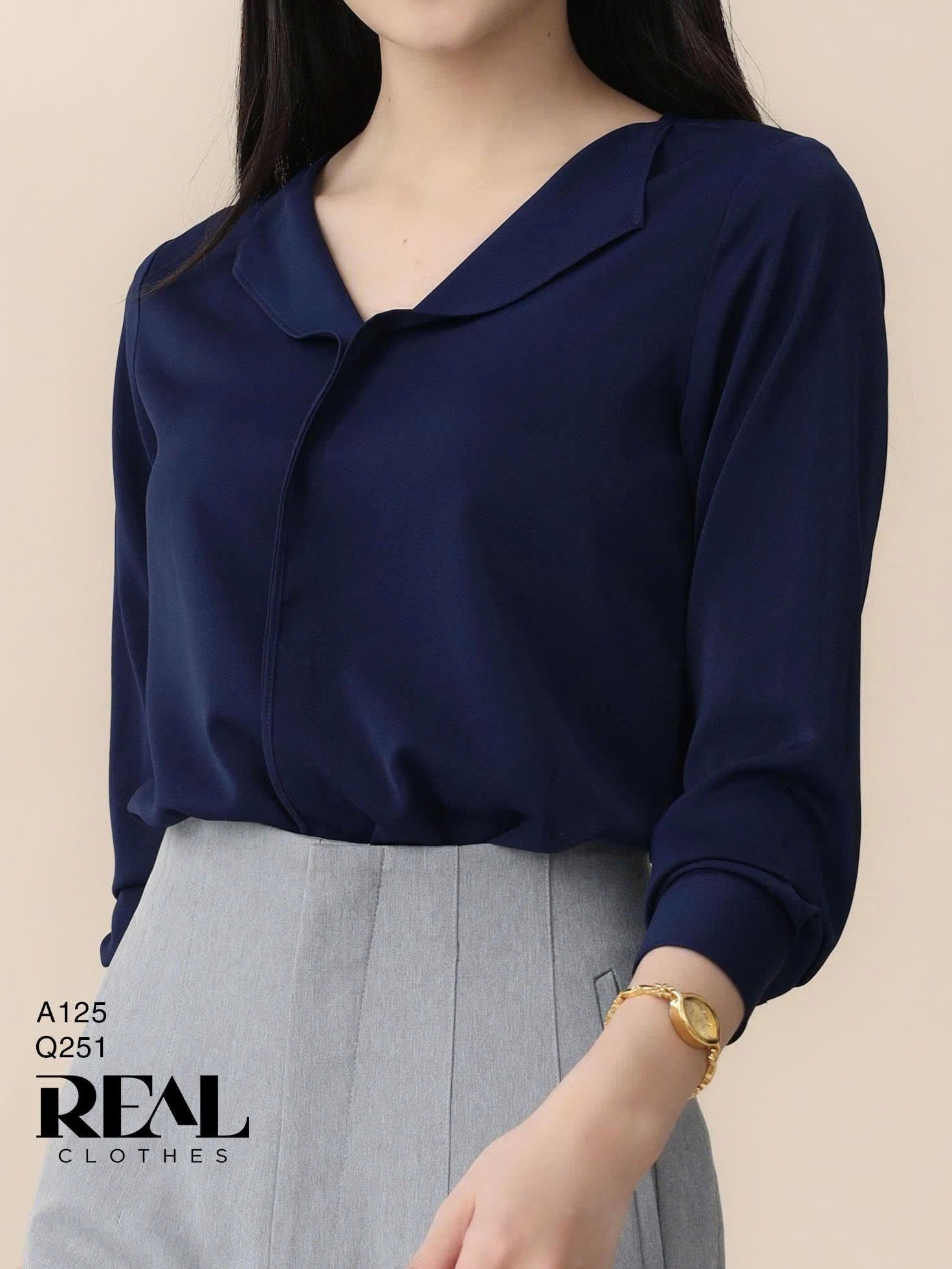 Áo cổ lật xanh đen