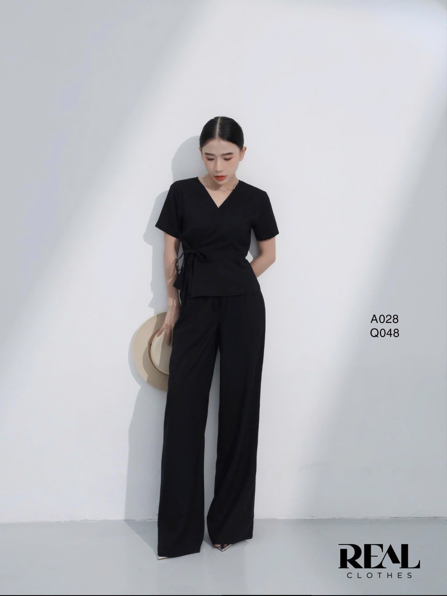 Áo chéo linen đen