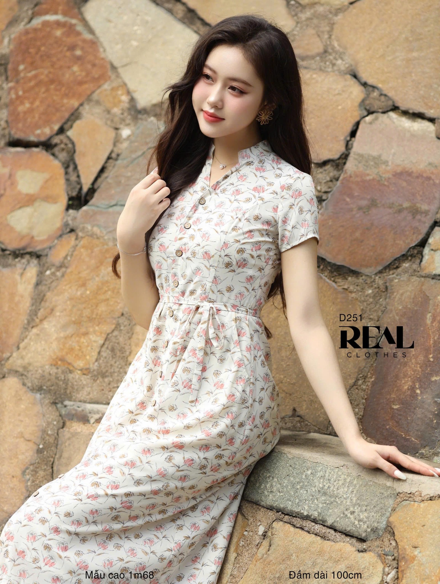 Đầm cổ trụ hoa kem SALE