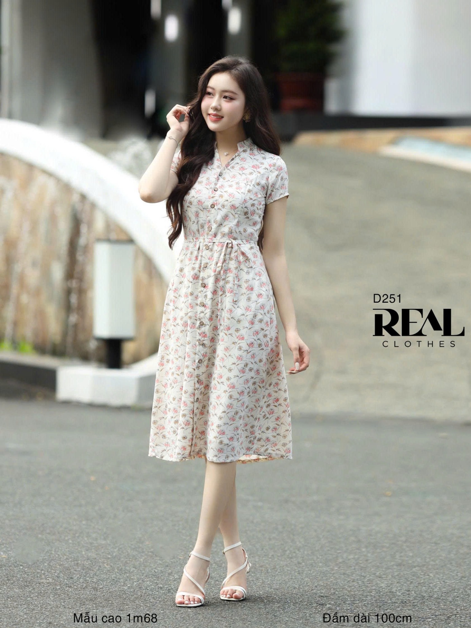 Đầm cổ trụ hoa kem SALE