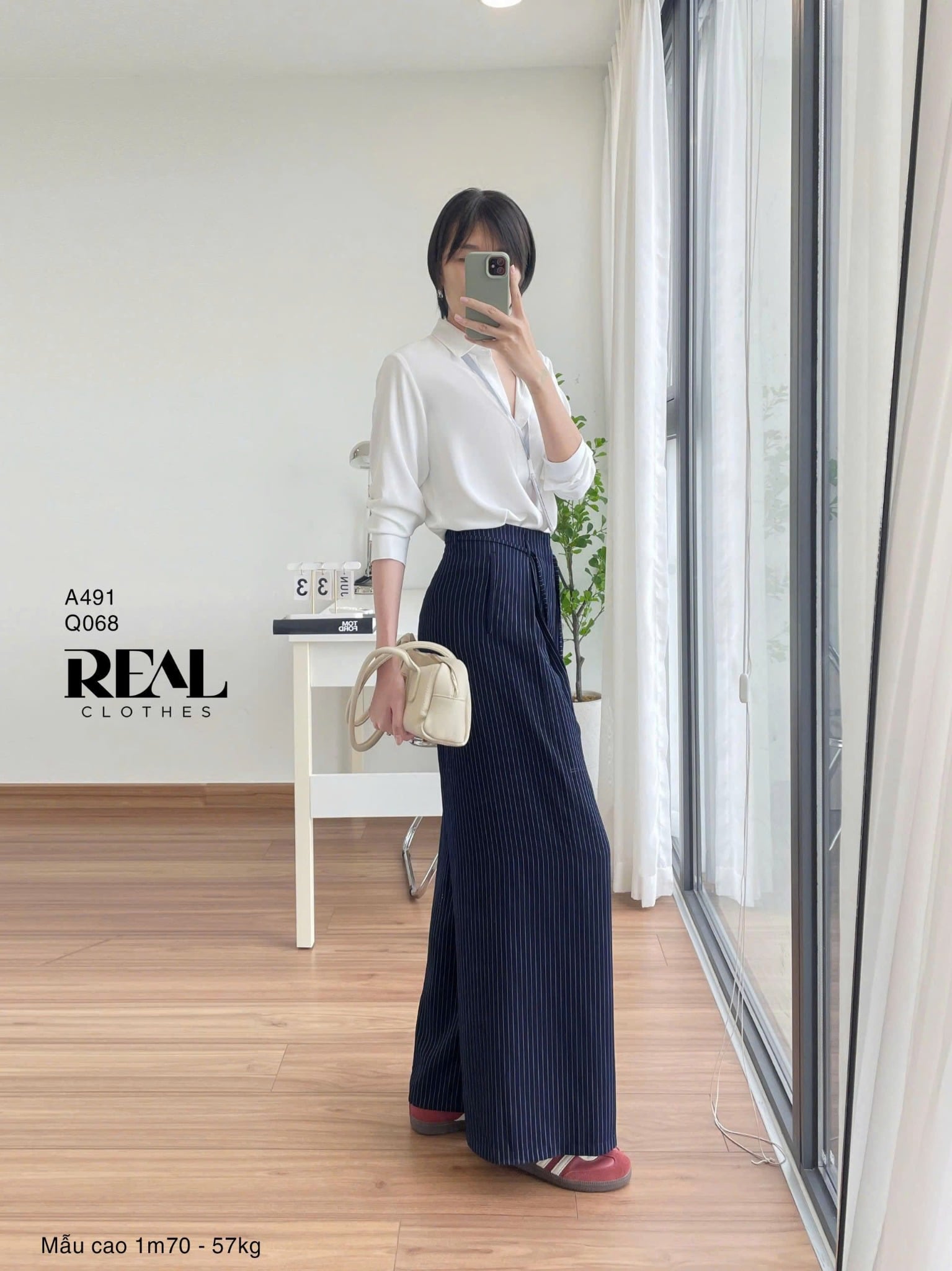 Quần ống rộng sọc xanh