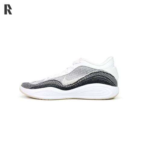 NIKE GT HUSTLE ACADEMY