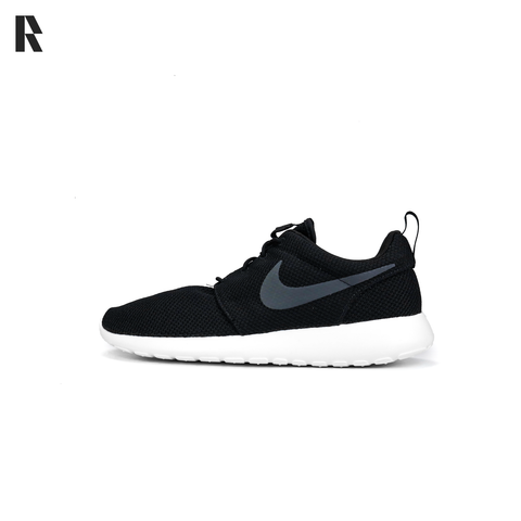 NIKE ROSHE ONE 