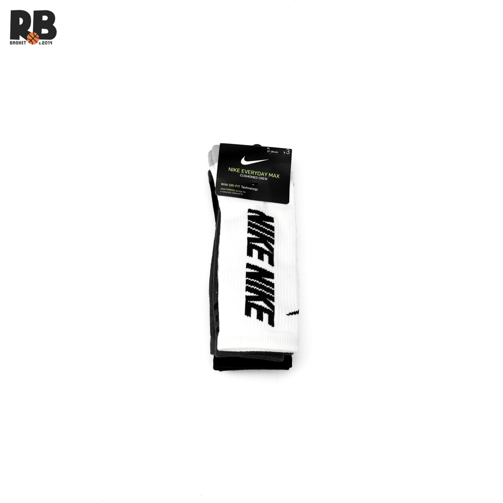 nike everyday cushioned