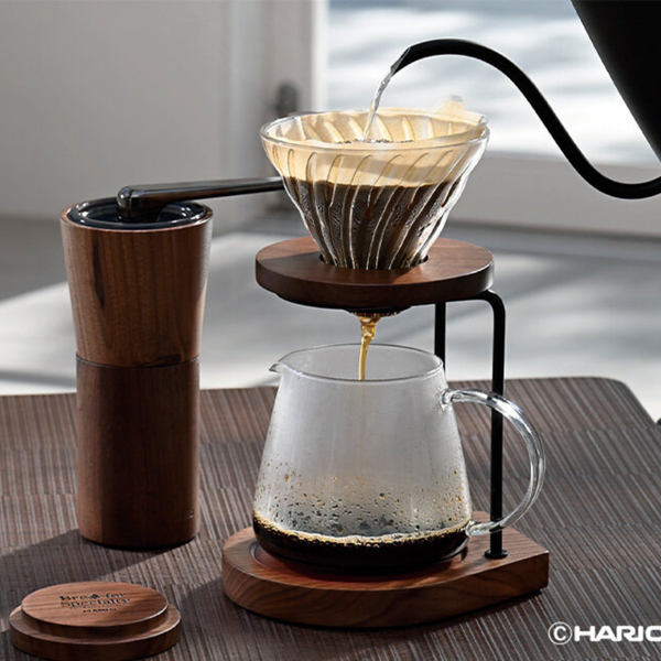  Phễu V60 thủy tinh pha cà phê Hario heat-resistant glass dripper walnut wood series VDG-02-WN 