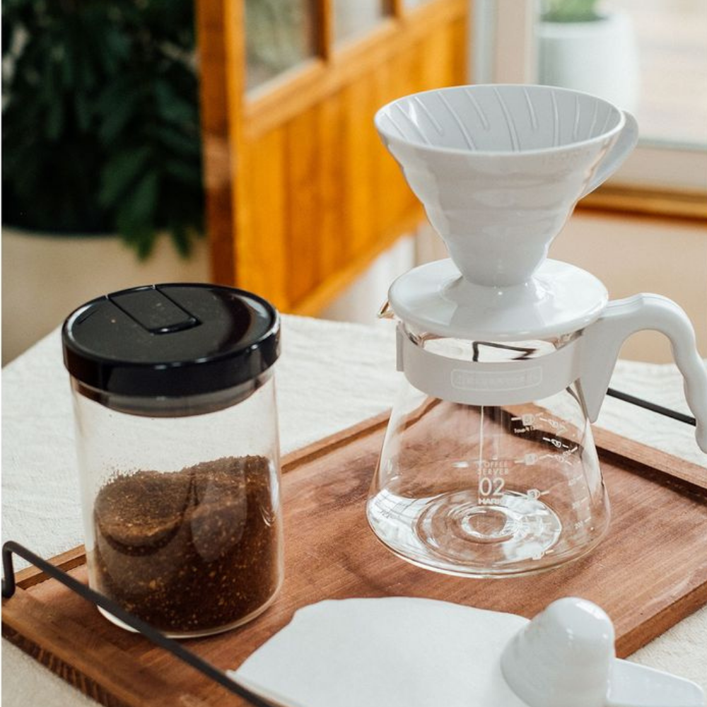  Hũ đựng cà phê bằng thủy tinh có khóa gạt khí Hario coffee canister MCNR-200-B (đựng cà phê hạt / xay, thực phẩm khô) 