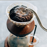  Phễu V60 thủy tinh pha cà phê Hario heat-resistant glass dripper walnut wood series VDG-02-WN 