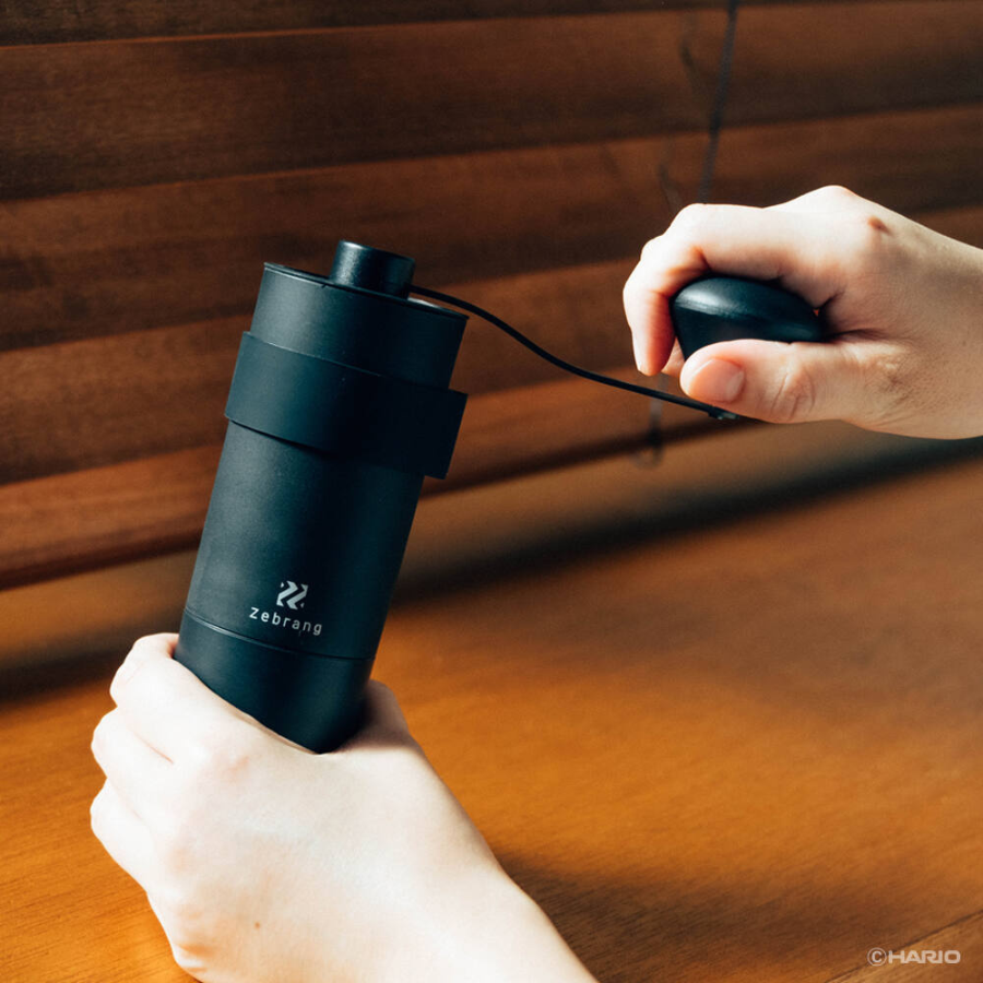  Cối xay cà phê cầm tay lưỡi thép Hario Zebrang coffee mill stainless steel cutter ZB-CMS-B 
