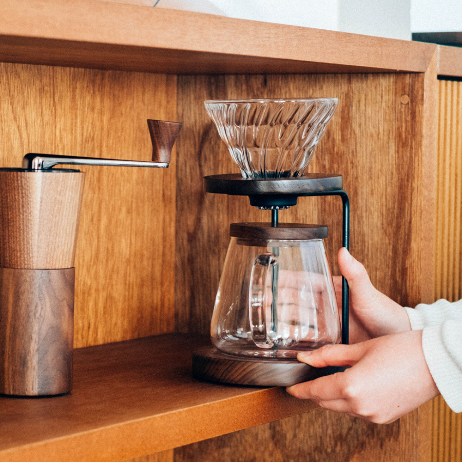  Phễu V60 thủy tinh pha cà phê Hario heat-resistant glass dripper walnut wood series VDG-02-WN 