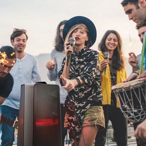  Cho thuê loa tháp Samsung MX-T70/XV kèm mic không dây 