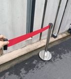  Cho thuê trụ chắn inox phân làn dây căng 3m 