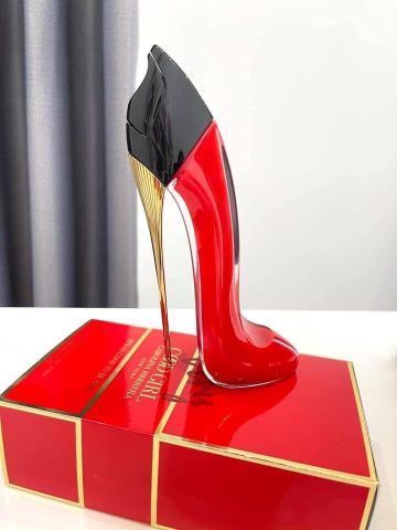 Nước hoa Carolina Herrera Very Good Girl EDP 80ml