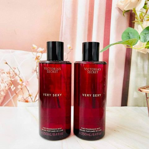 Xịt Thơm Toàn Thân Victoria's Secret Very Sexy 250ml