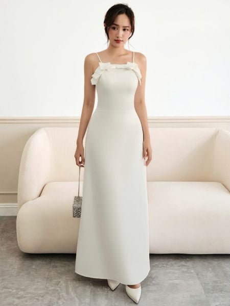 Người mẫu mặc Đầm dài dự tiệc 2 dây phối nơ - D3906B màu trắng