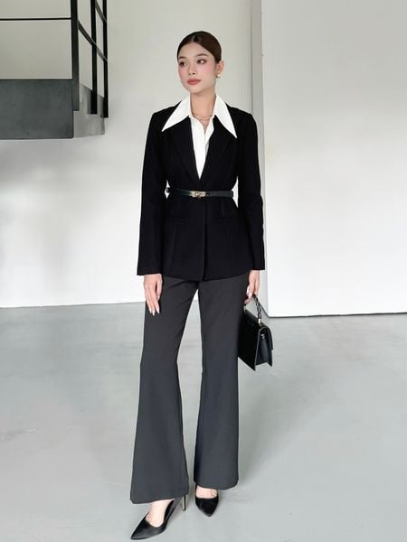 Người mẫu mặc Áo khoác vest tay dài basic - A3710A màu đen