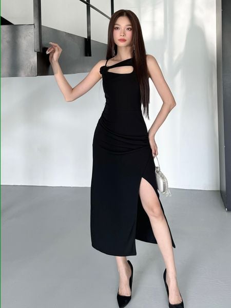 Người mẫu mặc Đầm body dài dự tiệc kết hoa vải - D3597