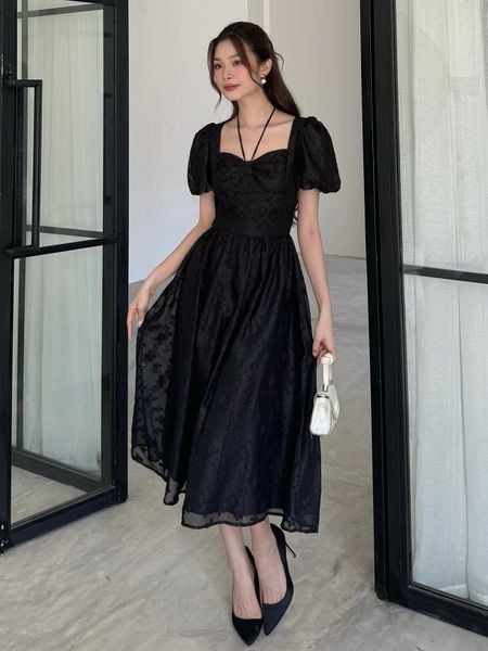 Người mẫu mặc Đầm xòe tay phồng voan thêu hoa - D3470 màu trắng