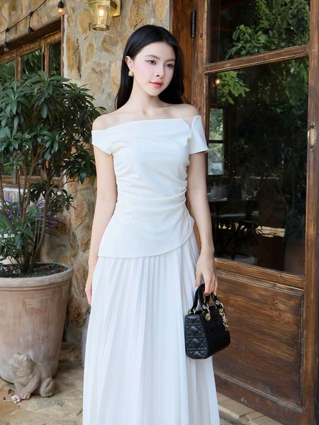 Trực diện Áo kiểu dạo phố trễ vai tà xéo A4448T