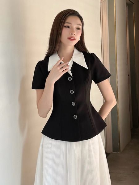 Người mẫu mặc Áo kiểu peplum sơ mi tay ngắn - A3389