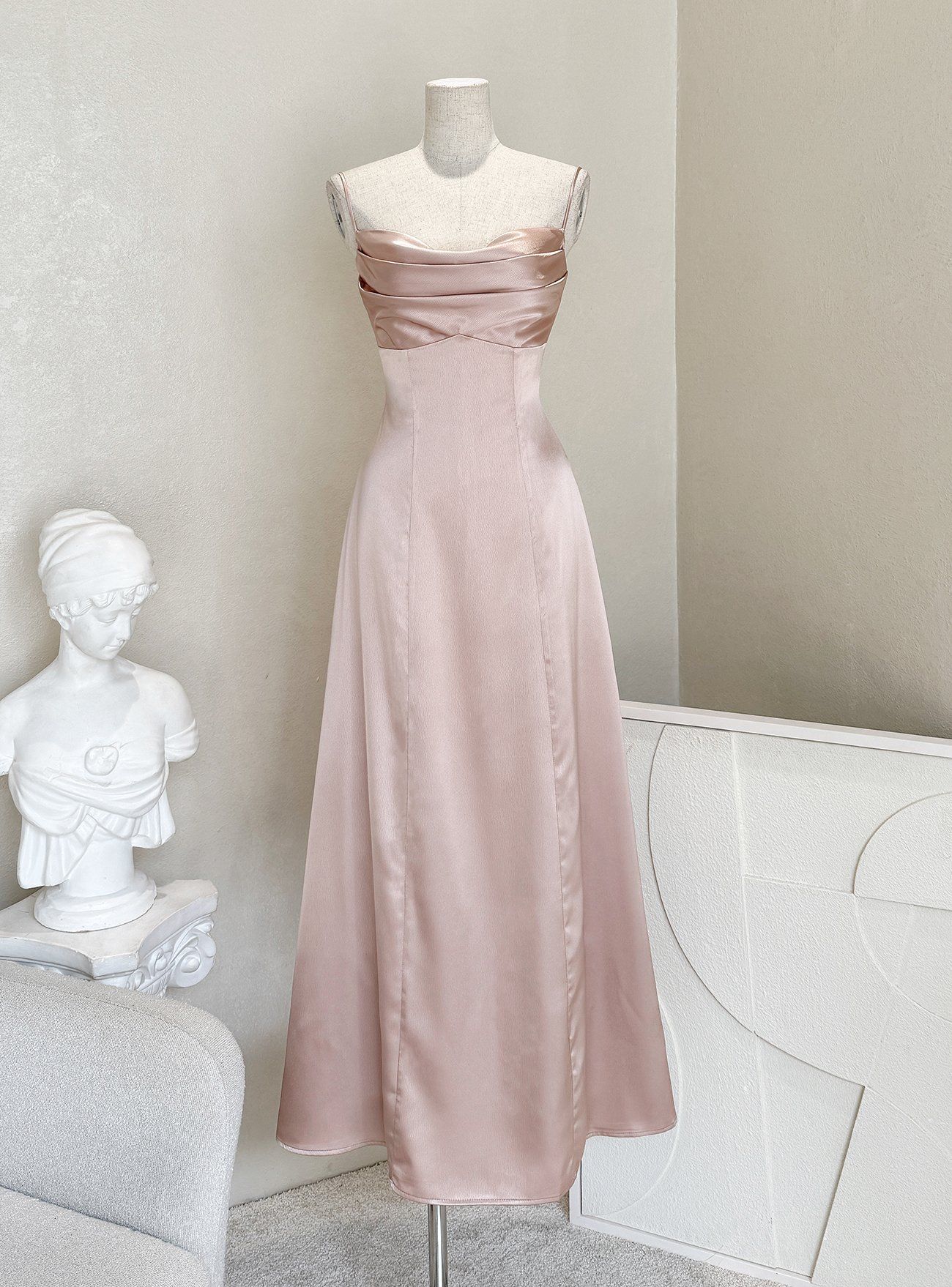 Mới) Mã H8365 Giá 3280K: Váy Đầm Liền Thân Dáng Dài Nữ Shtdge Cổ Chữ V Thời  Trang Nữ Đồ Đi Biển Váy Maxi Chất Liệu Lụa Tơ Tằm G06 Sản Phẩm