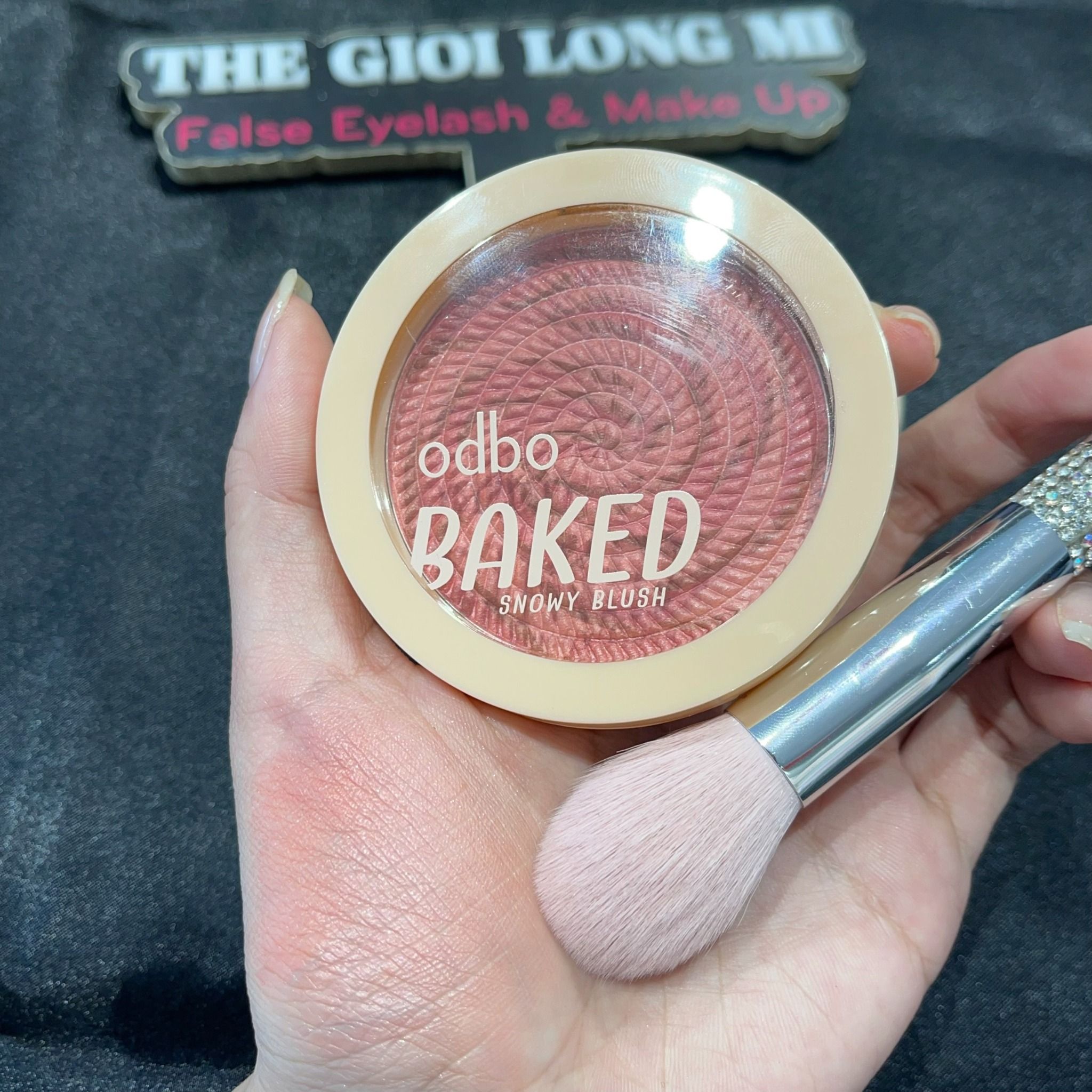  Snowy Blush hộp má hồng tròn ánh nhũ siêu lấp lánh thương hiệu Odbo cosmetics (chính hãng Thái Lan) 