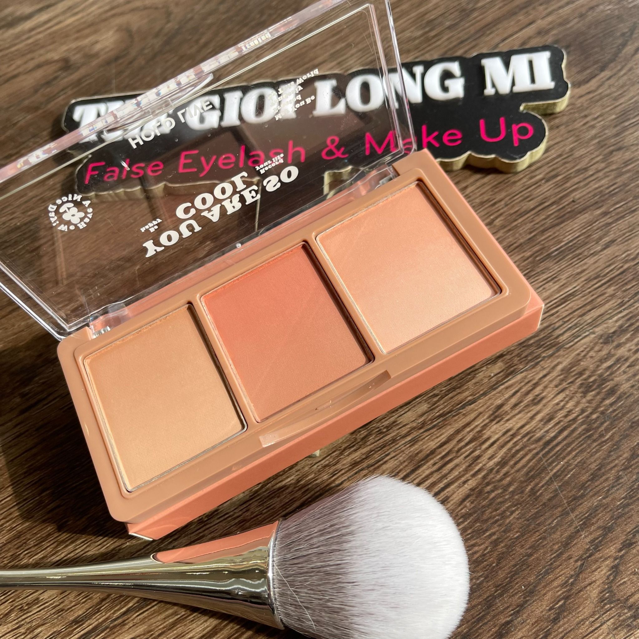  Secret Garden Blush má hồng 3 ô màu cực cool đến từ thương hiệu Holdlive 