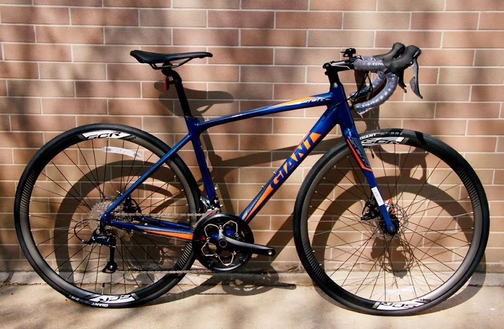 XE ĐẠP ĐUA CAO CẤP GIANT SCR-D – ROYAL BIKE