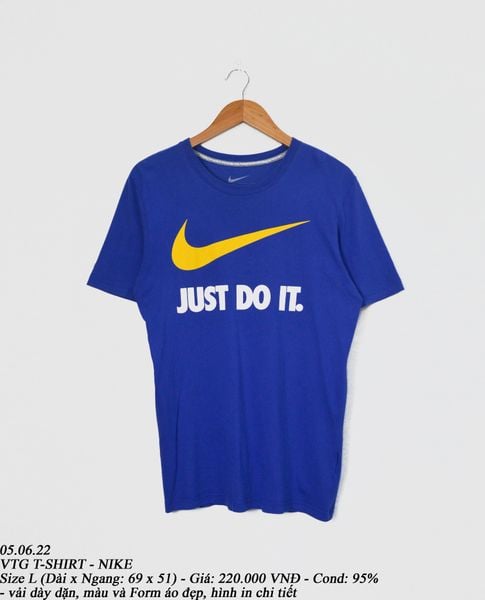  05.06.22 - VTG T-SHIRT - NIKE 