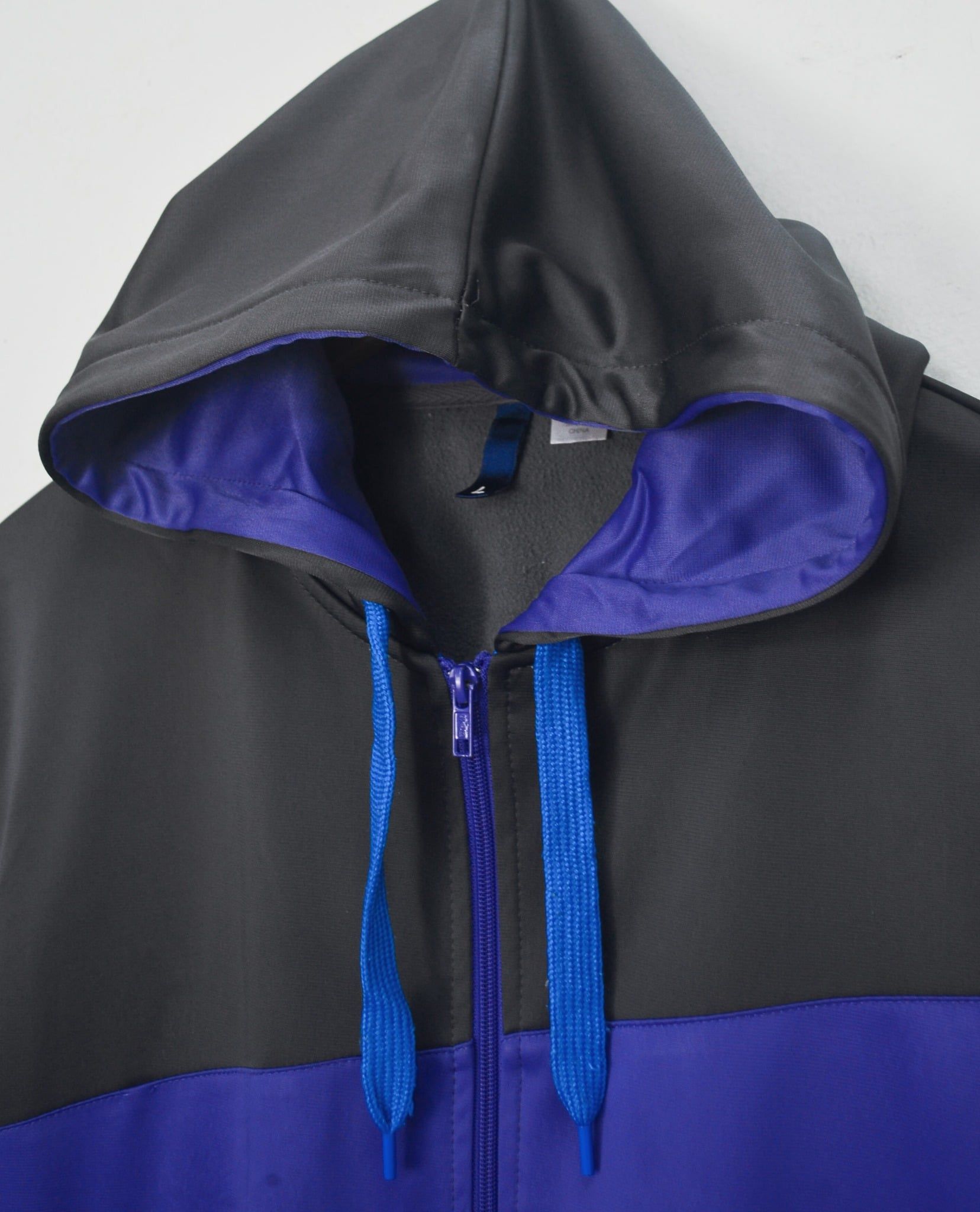 05.22.22 - VTG TRACK JACKET - H&M DIVIDED – Breakdalaww - Vintage ...