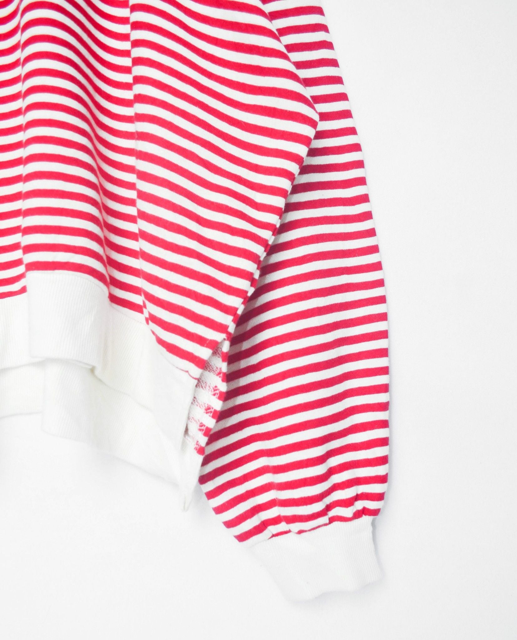  VTG Sweatshirt - B CLOTHES 