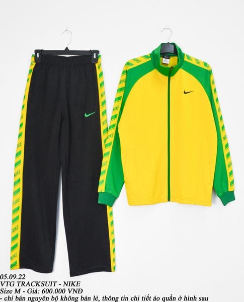  05.09.22 - VTG TRACKSUIT - NIKE 